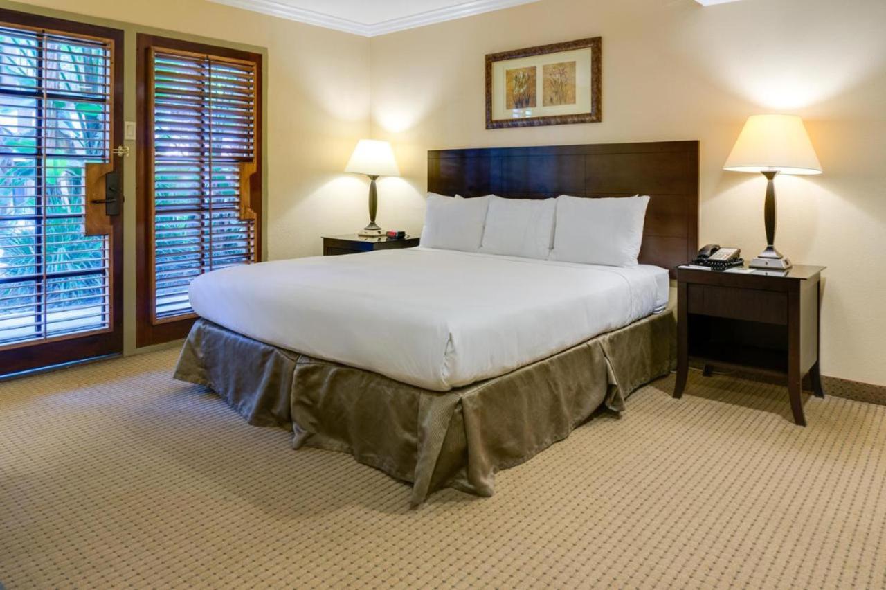 Buena Park Grand Hotel & Suites Екстер'єр фото