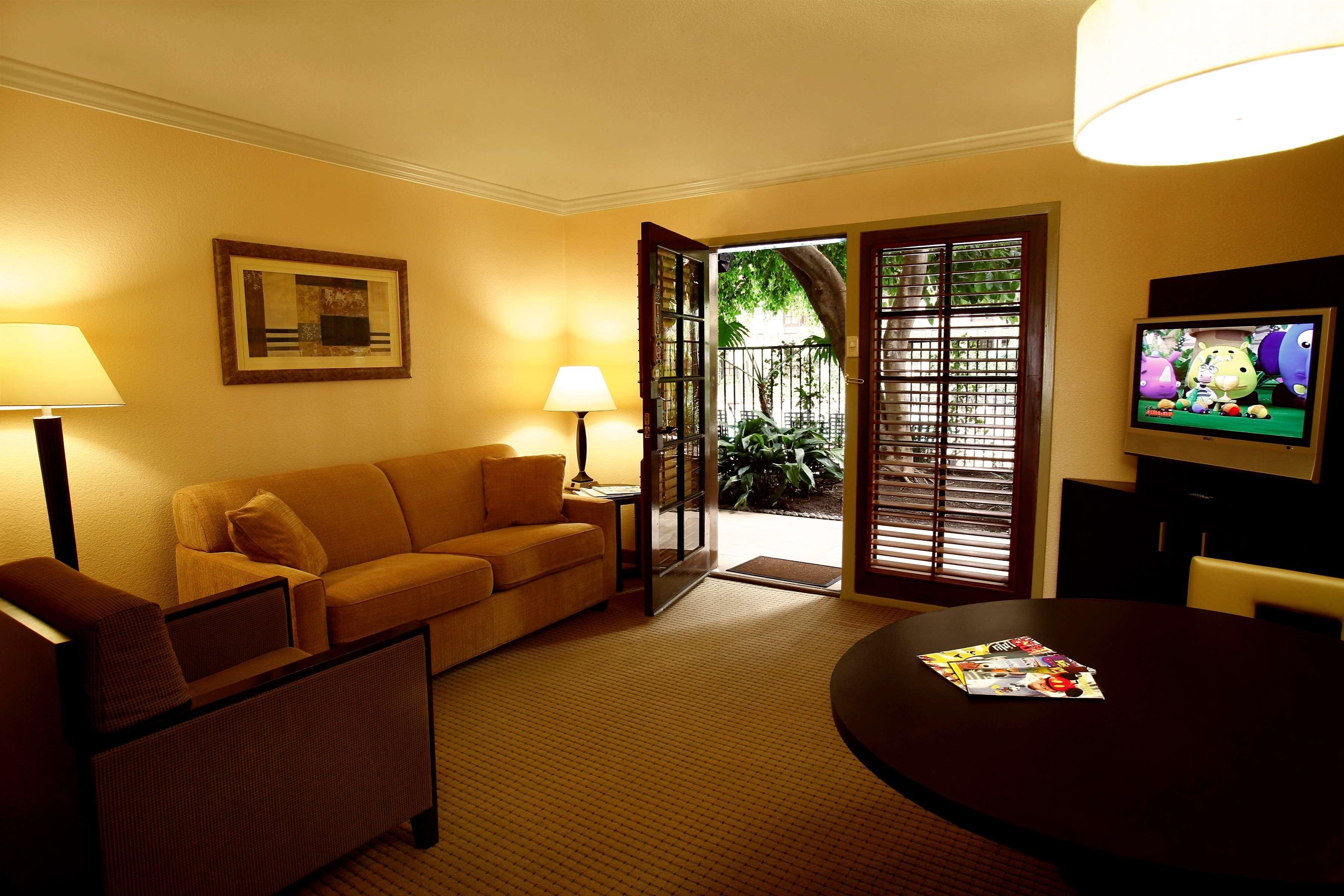 Buena Park Grand Hotel & Suites Екстер'єр фото