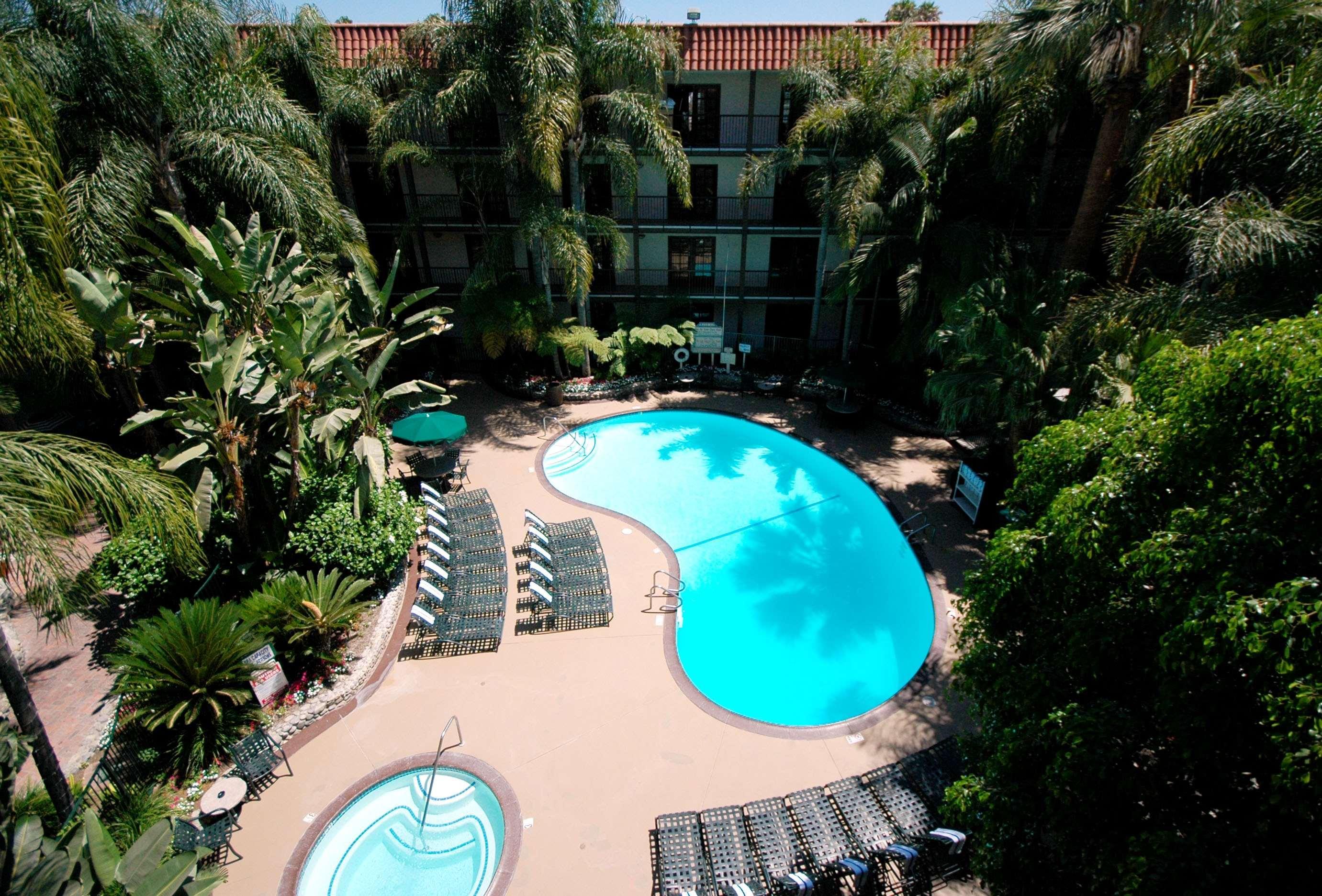 Buena Park Grand Hotel & Suites Екстер'єр фото