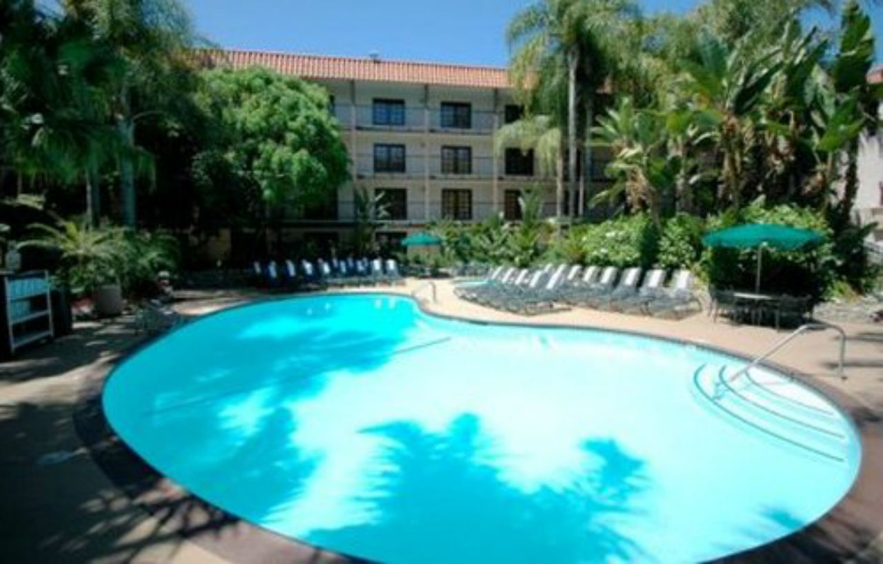 Buena Park Grand Hotel & Suites Екстер'єр фото